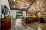 SCCR Misty Trail Lakehouse: Upper-Level Master Bedroom